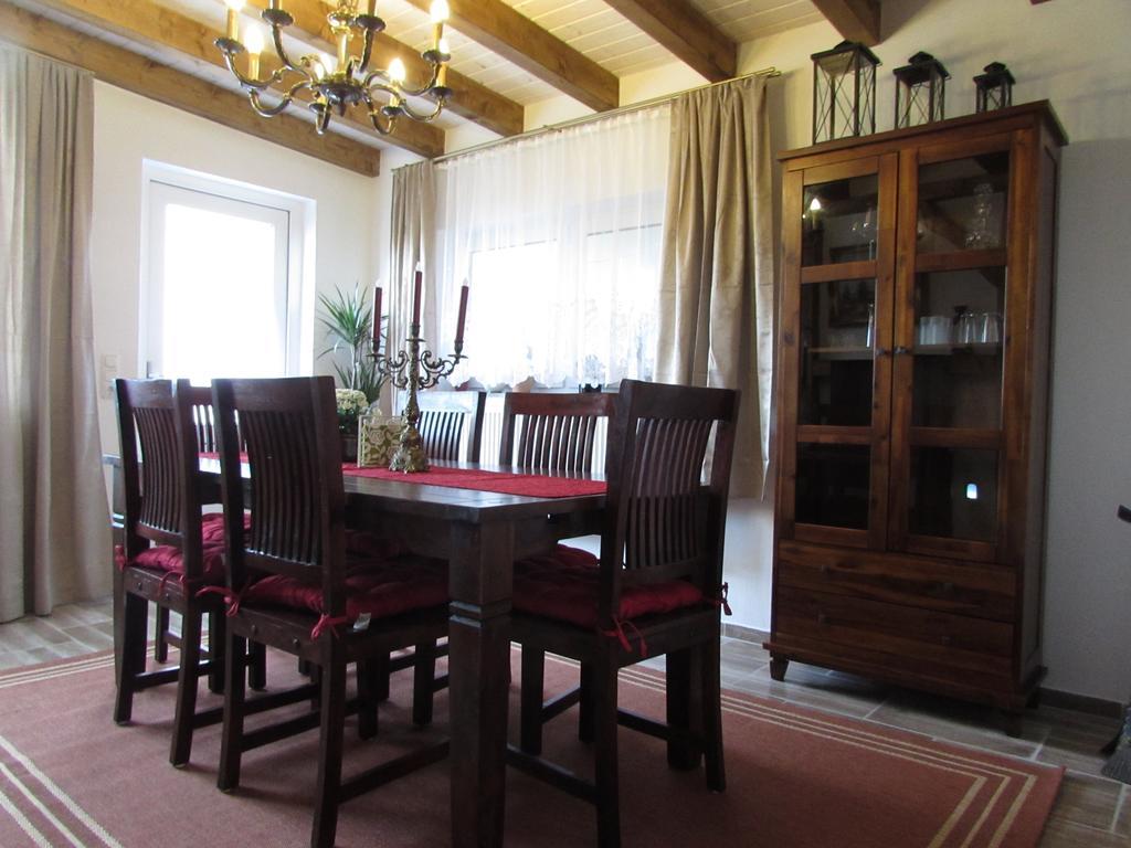 Eifel Quartier Ferienhaus メッヒャーニッヒ 部屋 写真